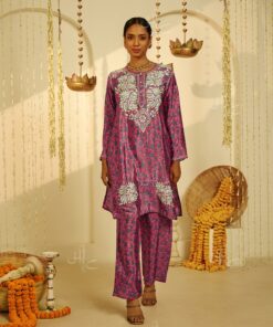 Zehna  Crepe Straight Short Kurta Set