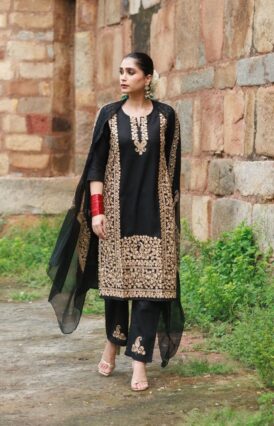 Pantalms Crafts Cotton Aari Embroidered Solid Women's 3 PC Long Kurta Set - Black